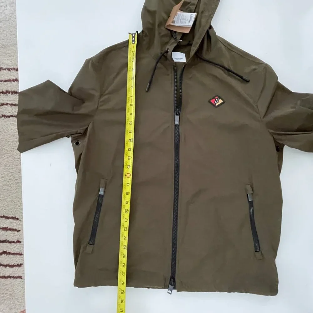 Burberry Everton Nylon Men's hooded Jacket, size 50,‎ 40 US, Oversized styling